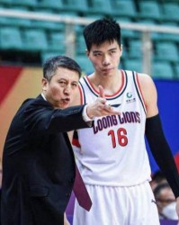 乐鱼体育登录入口-国家队2战轰19分！在广东季后赛5战得3分，球迷：离开杜锋会打球了|焦泊乔|徐昕|广东男篮|广州队|郭士强_新浪体育_新浪新闻